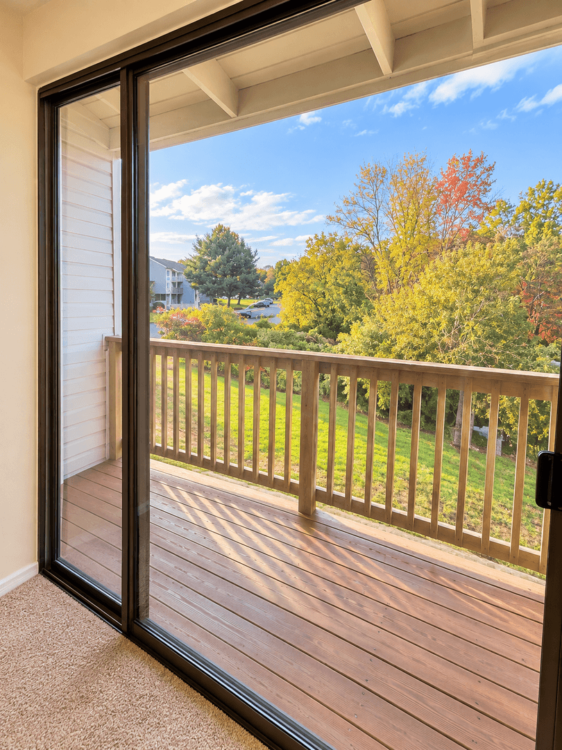 Vernon Apartment: 655 Talcottville Rd.