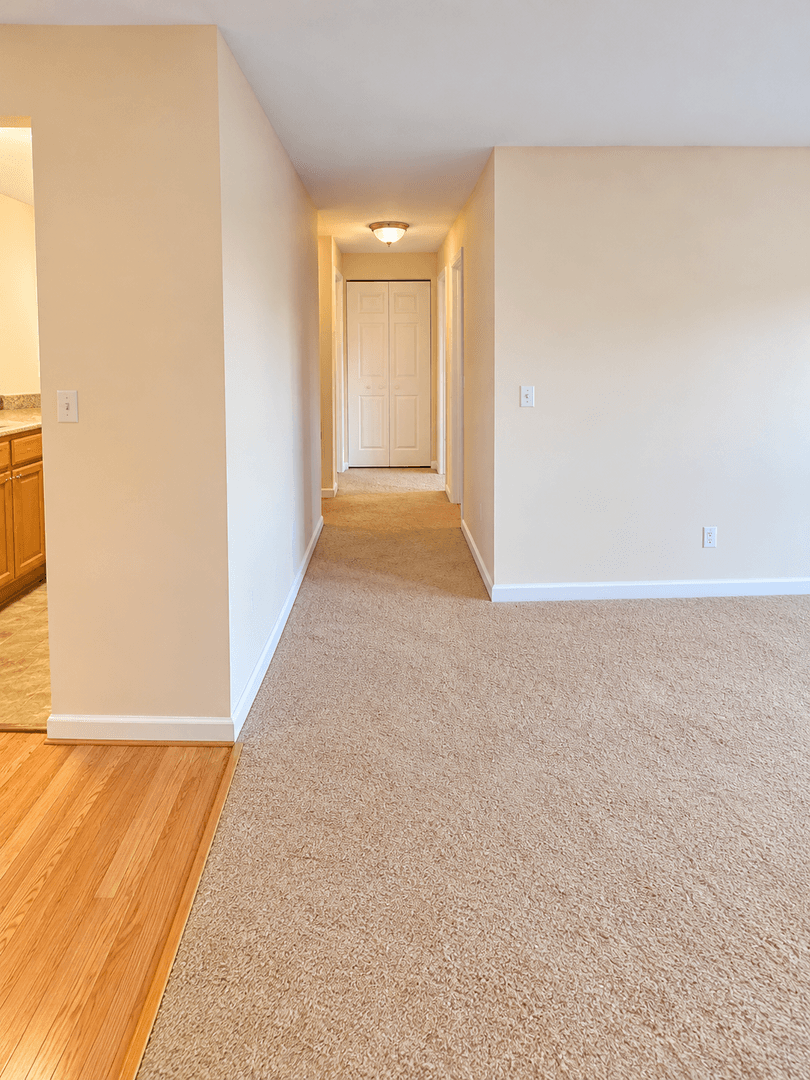Vernon Apartment: 655 Talcottville Rd.