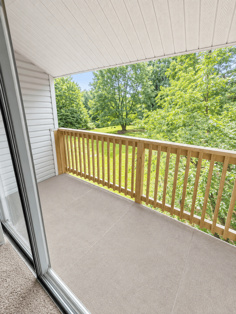 Vernon Apartment: 655 Talcottville Rd.