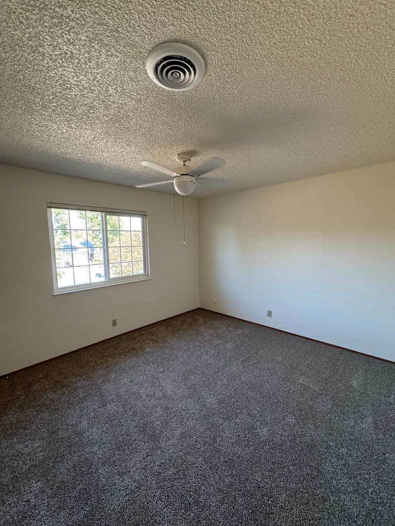 Lodi Apartment: 1354 W. Walnut St.