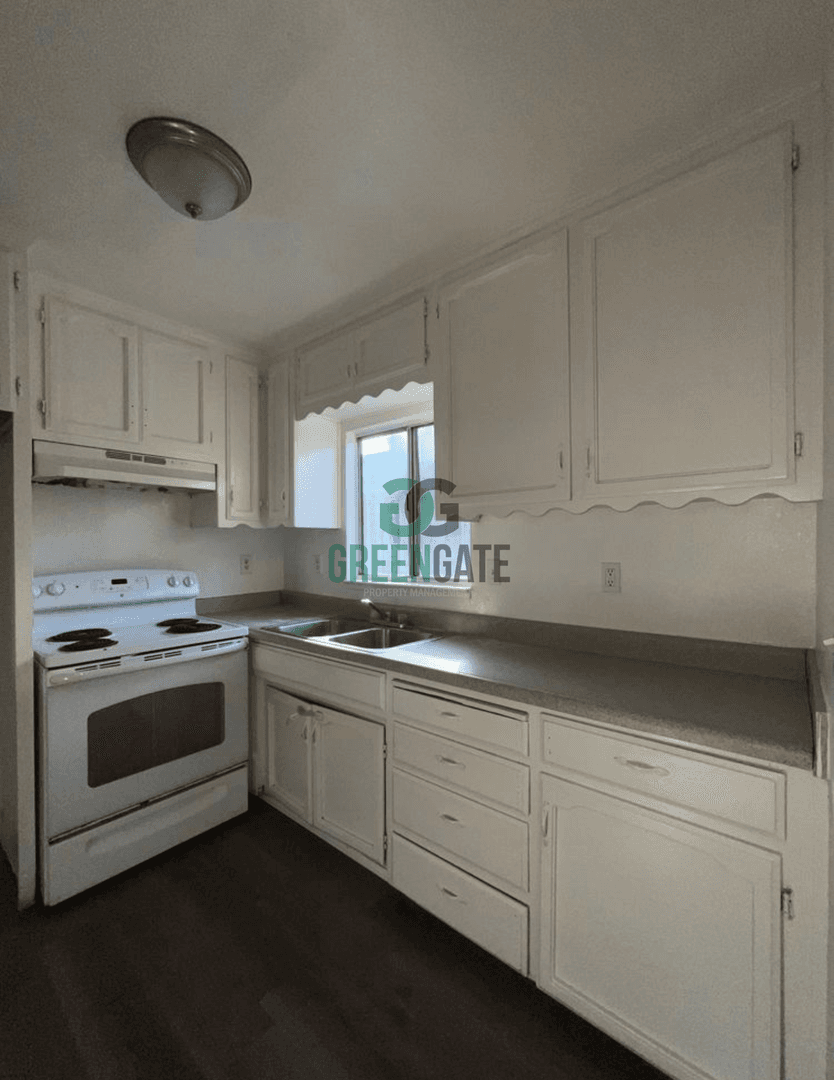 Turlock Apartment: 645 South Ave.