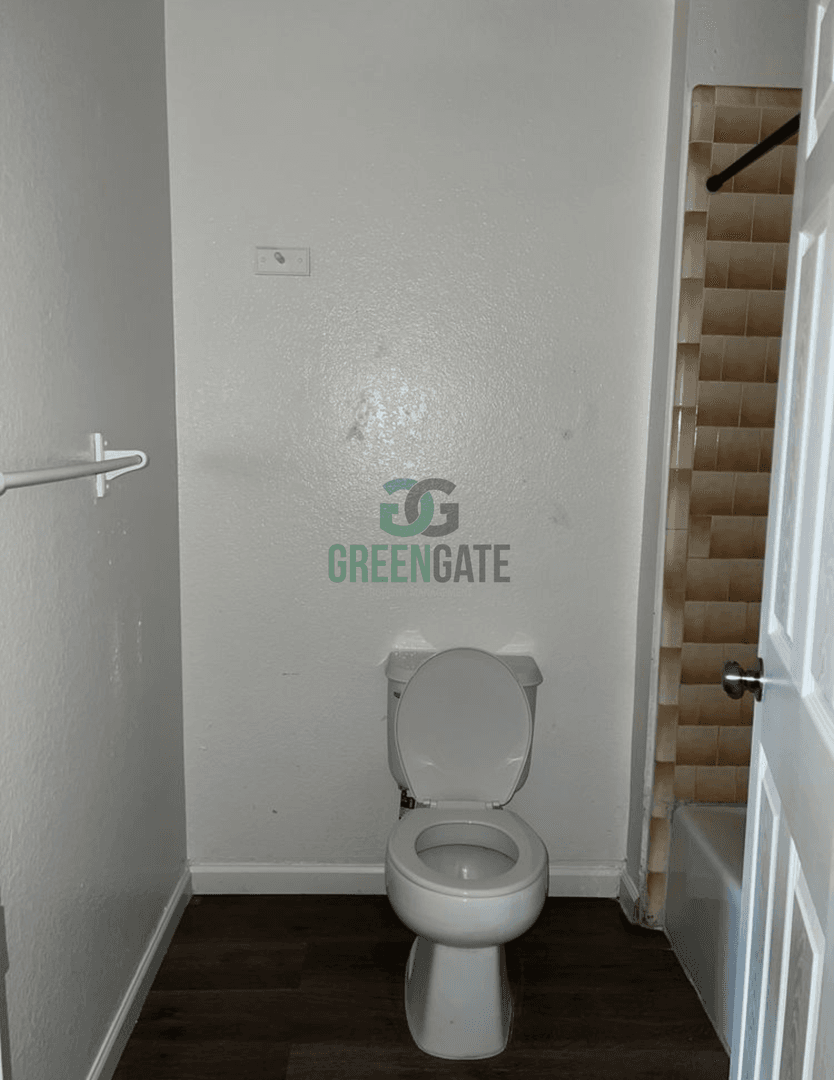 Turlock Apartment: 645 South Ave.