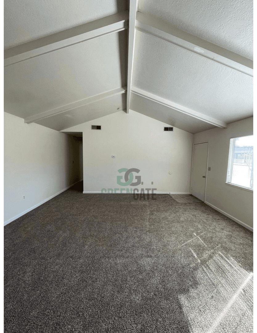 Oakdale House: 332 W G St