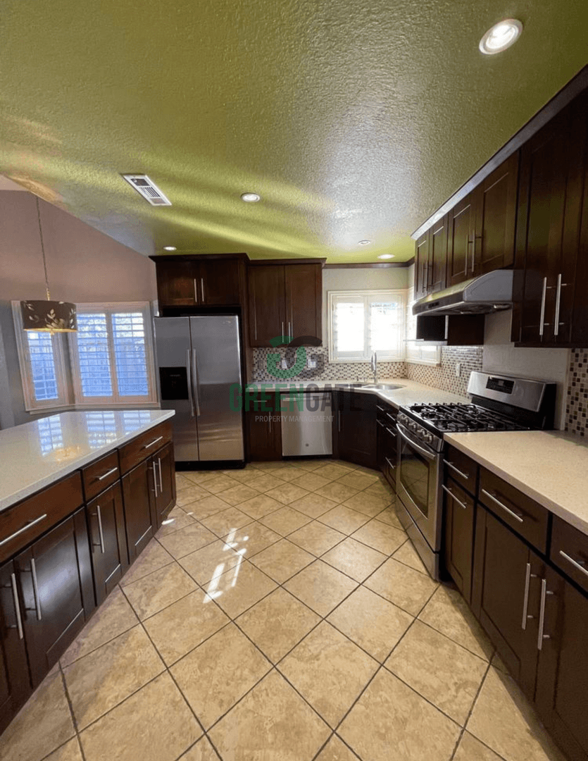 Modesto House: 3612 Justin Ct
