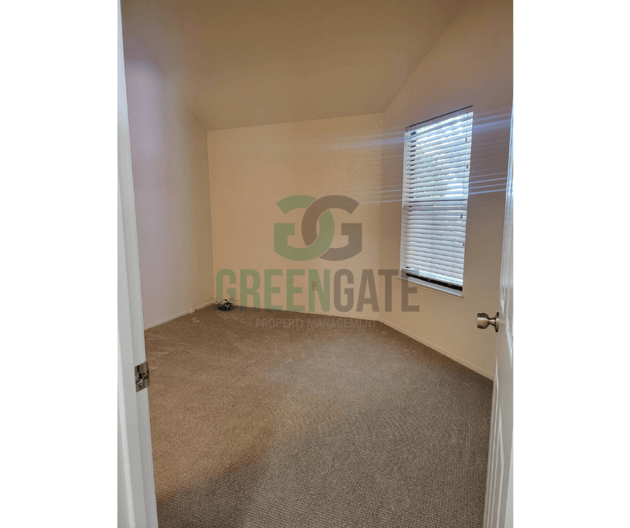 Modesto House: 2428 Woodvale Dr.