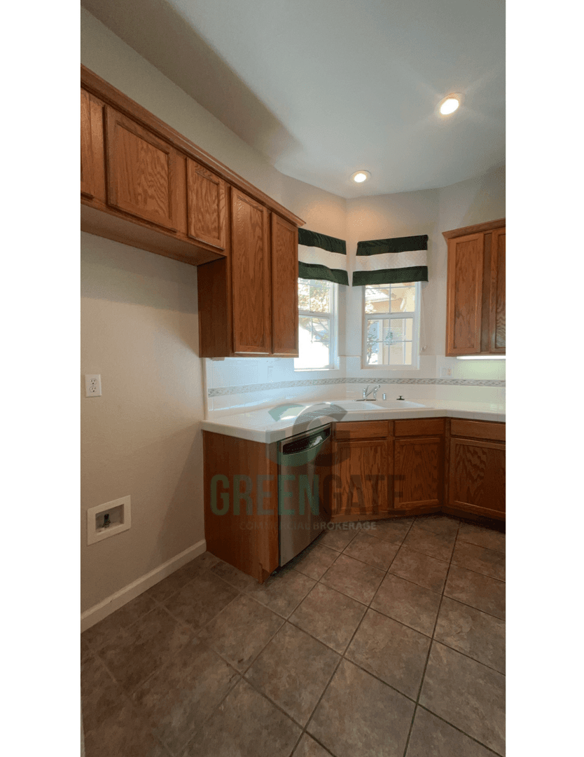 Modesto House: 3217 Sundance Lake Dr