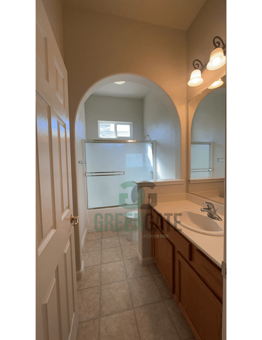 Modesto House: 3217 Sundance Lake Dr