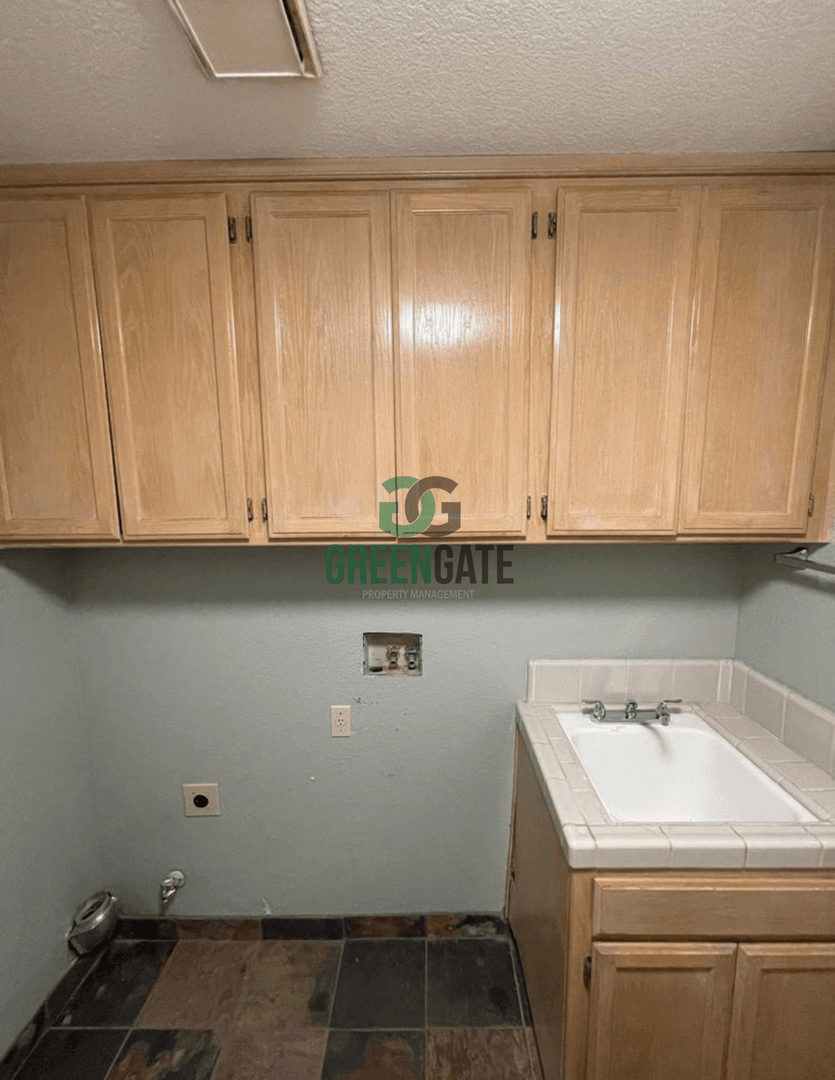 Modesto House: 3612 Justin Ct