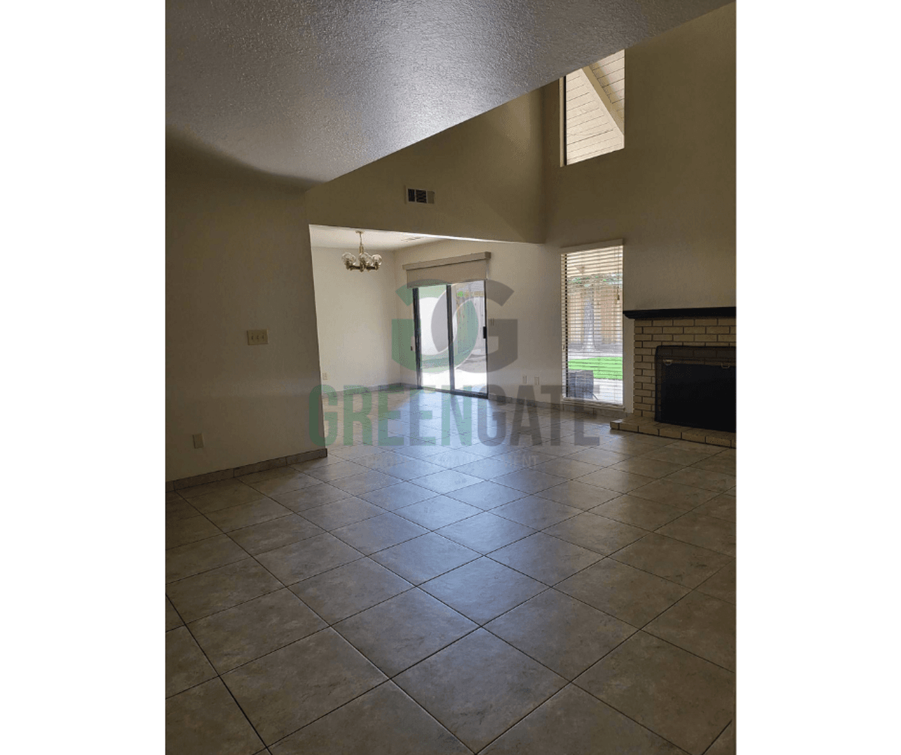 Modesto House: 2428 Woodvale Dr.