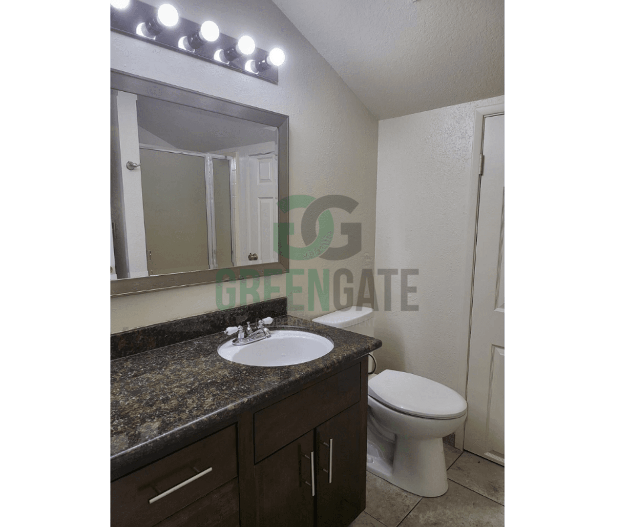 Modesto House: 2428 Woodvale Dr.