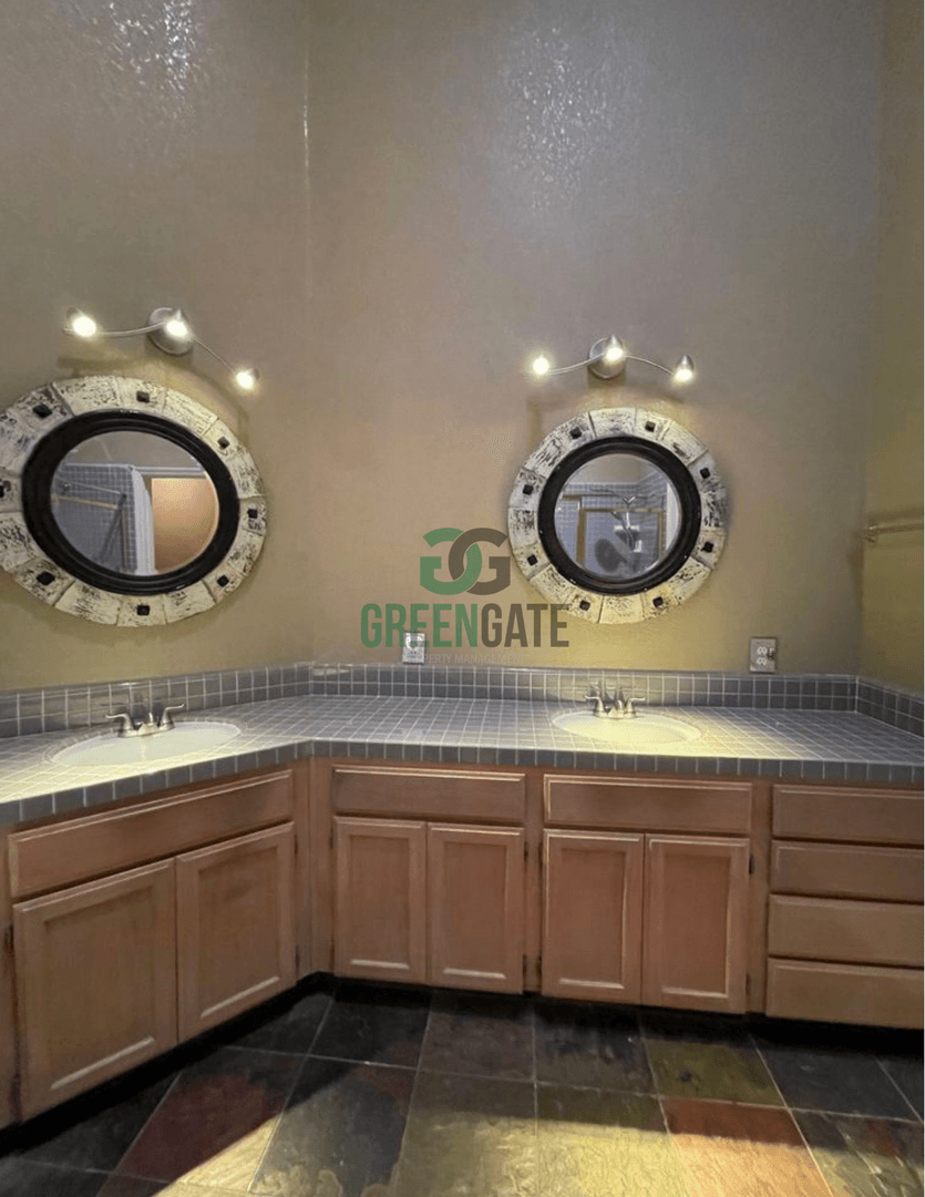 Modesto House: 3612 Justin Ct