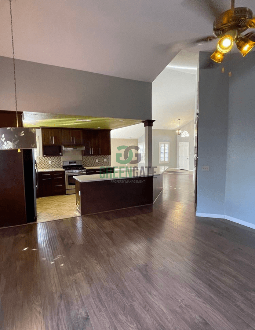 Modesto House: 3612 Justin Ct