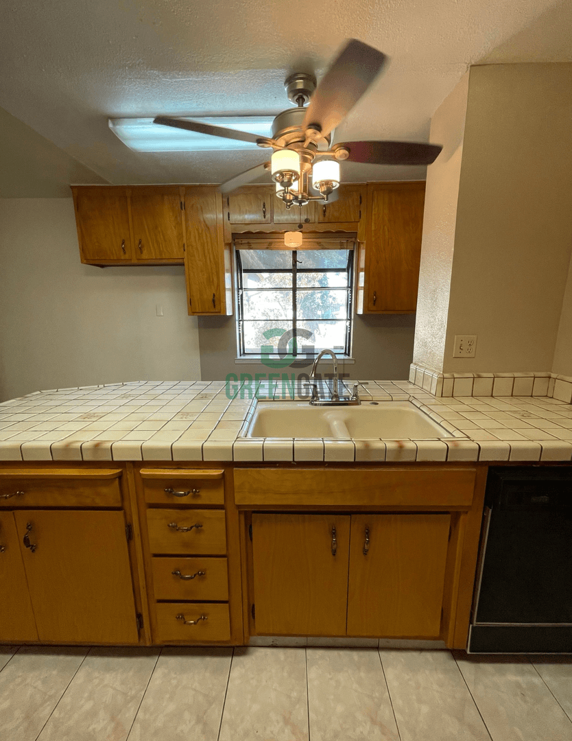 Modesto House: 1708 Castilla Way