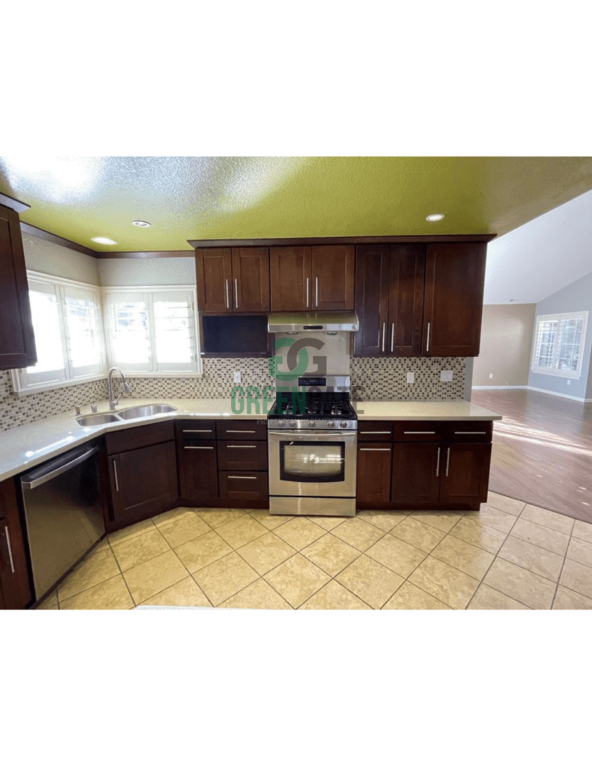 Modesto House: 3612 Justin Ct