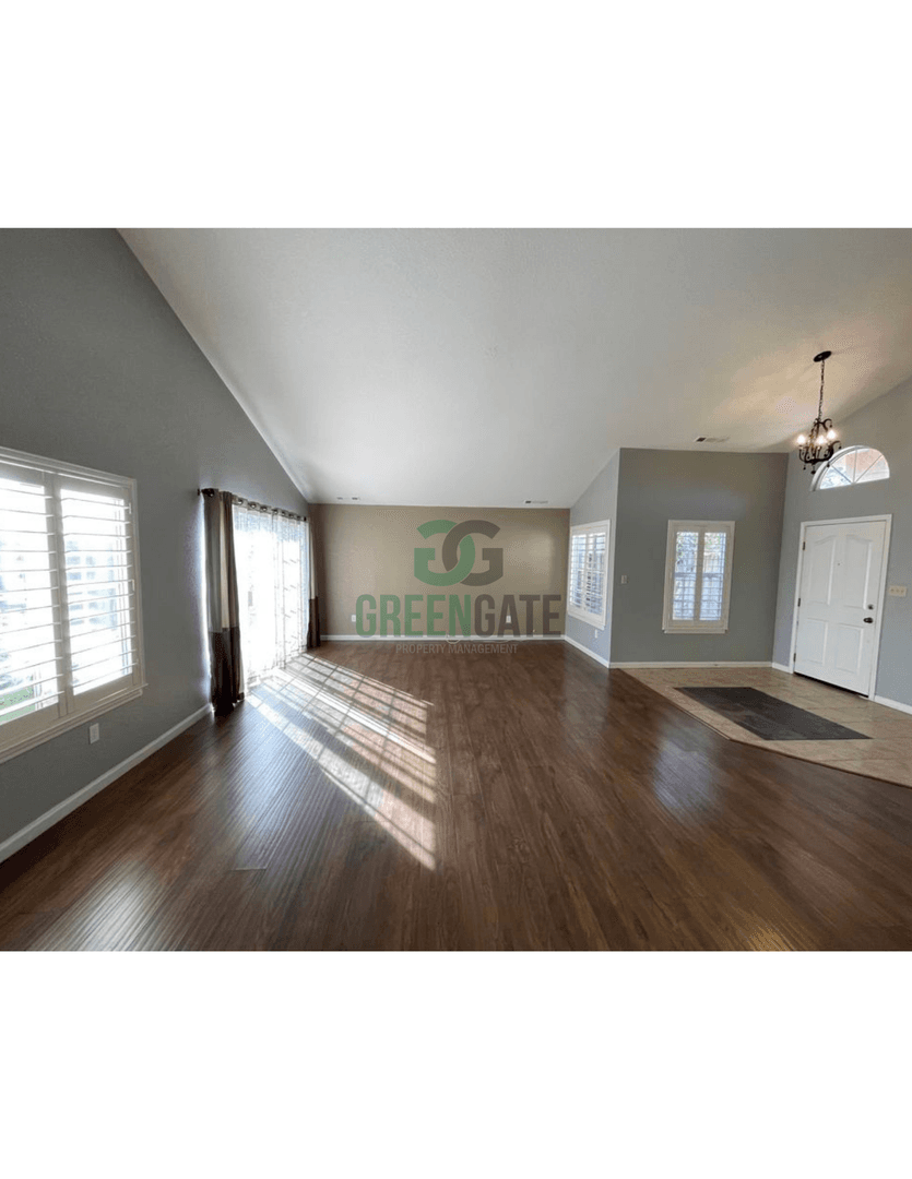 Modesto House: 3612 Justin Ct