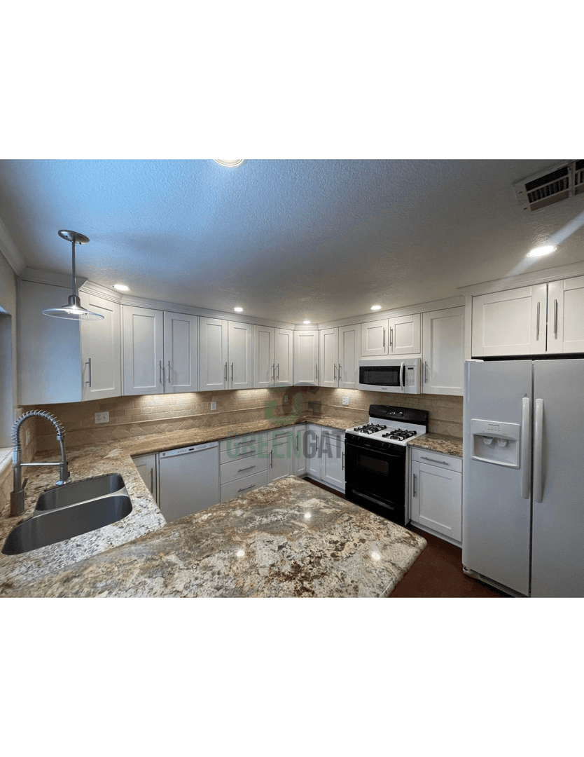 Modesto House: 533 Arrowhead Ct