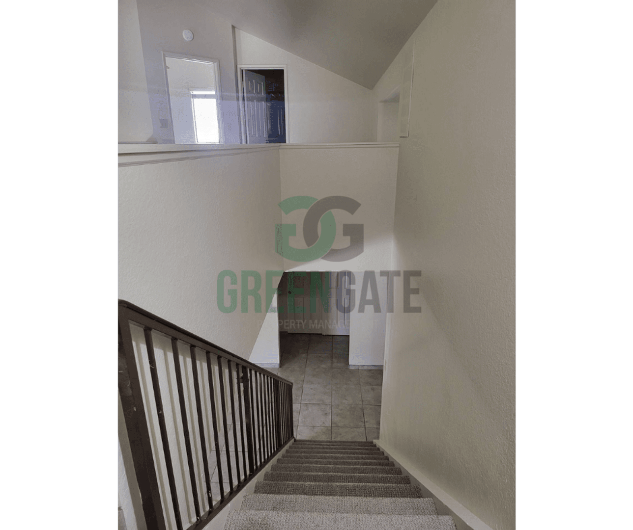 Modesto House: 2428 Woodvale Dr.