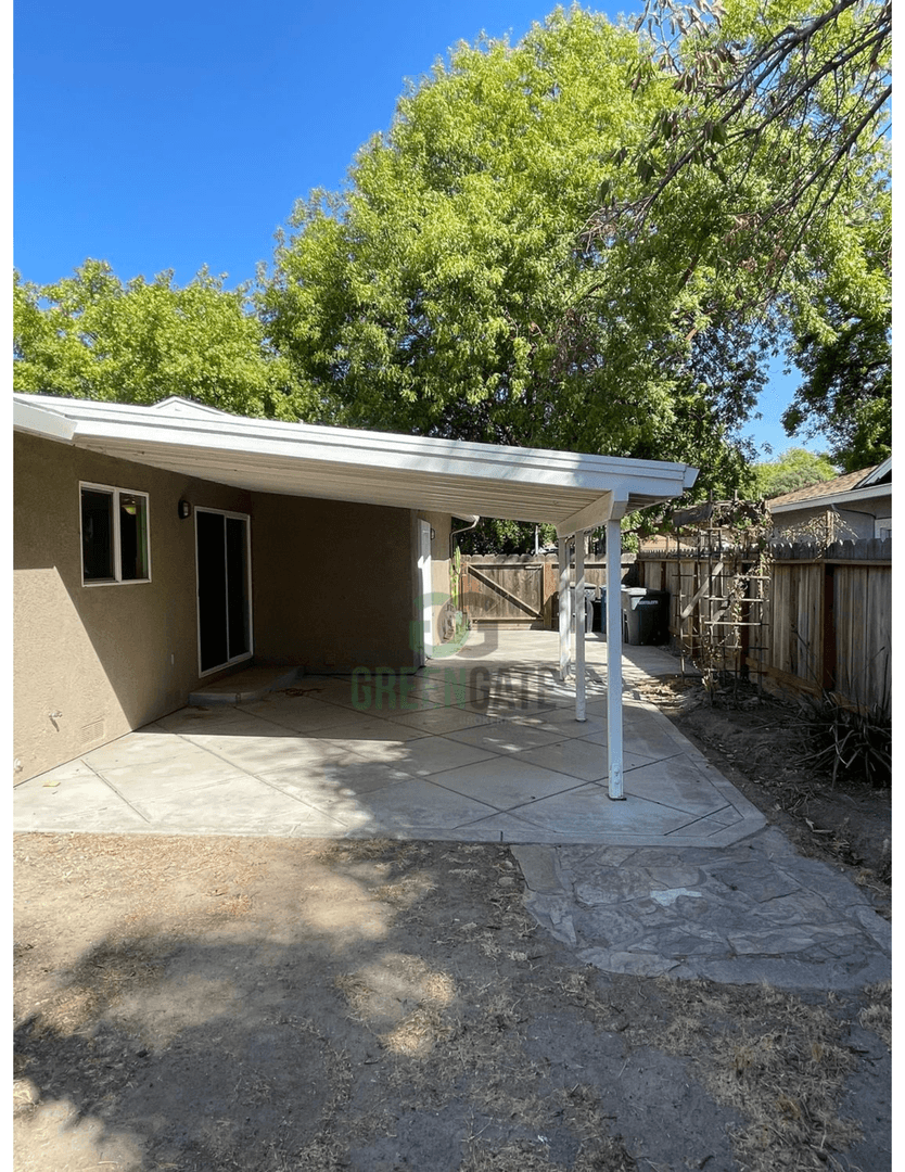 Modesto House: 533 Arrowhead Ct