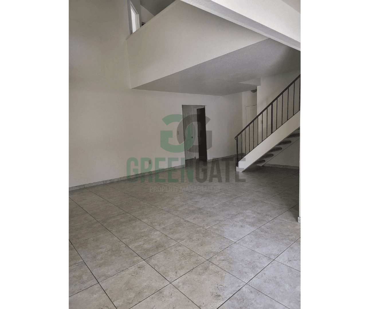 Modesto House: 2428 Woodvale Dr.