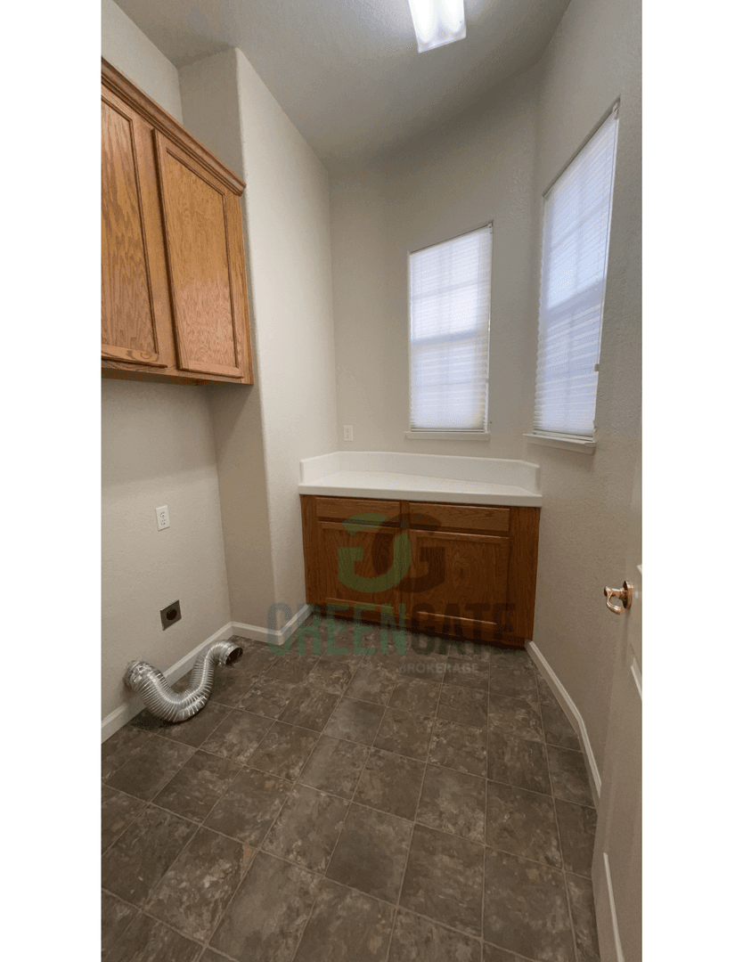Modesto House: 3217 Sundance Lake Dr