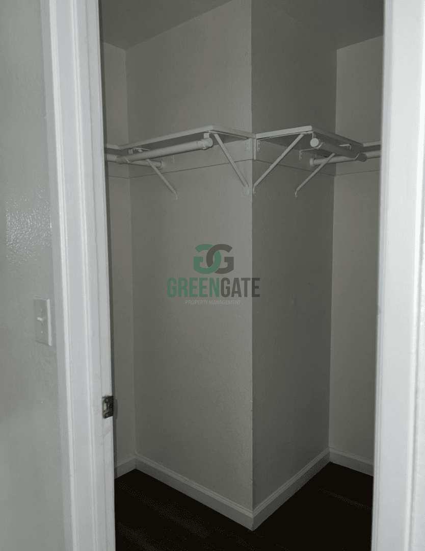 Turlock Apartment: 645 South Ave.