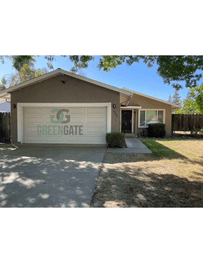 Modesto House: 533 Arrowhead Ct