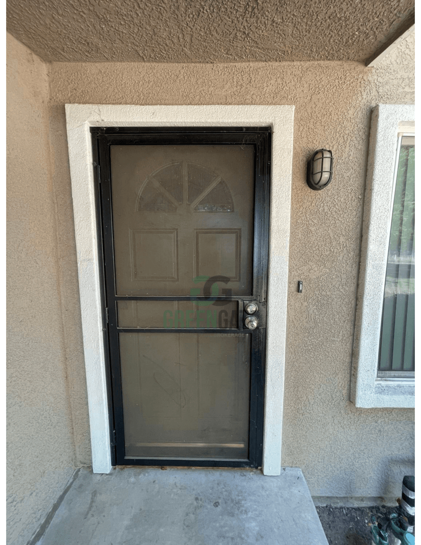Modesto House: 533 Arrowhead Ct