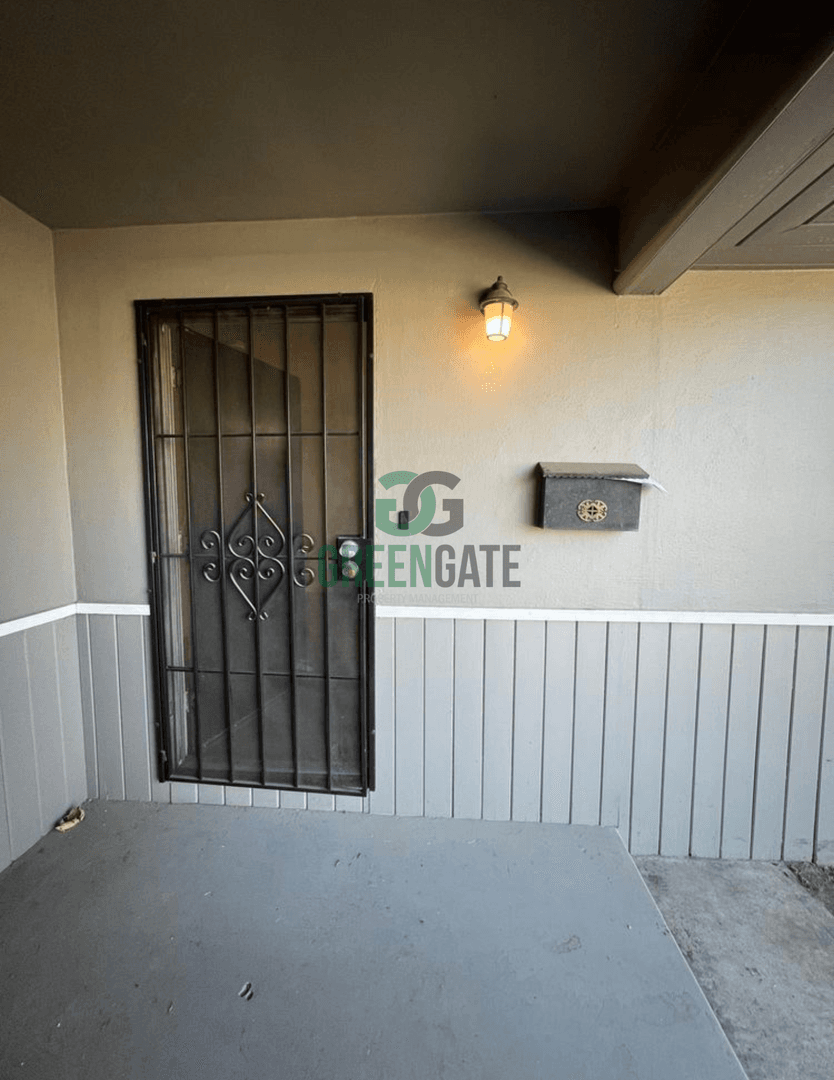 Ceres House: 2630 Magnolia St.