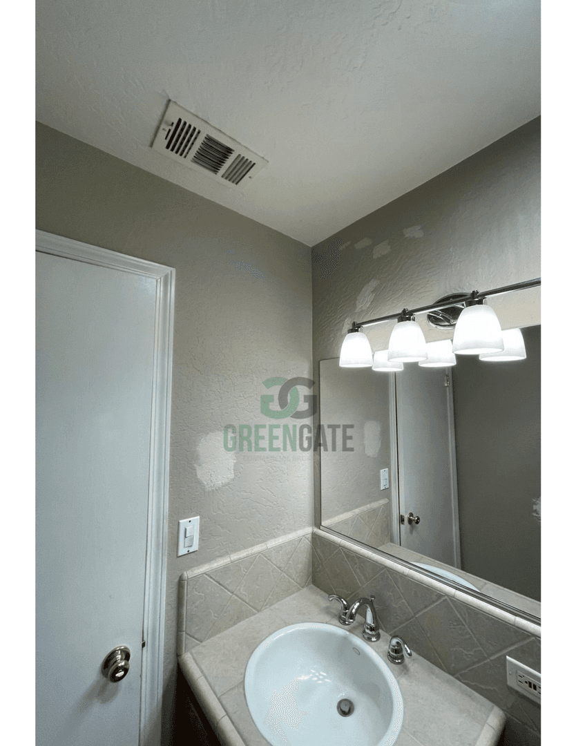 Modesto House: 533 Arrowhead Ct