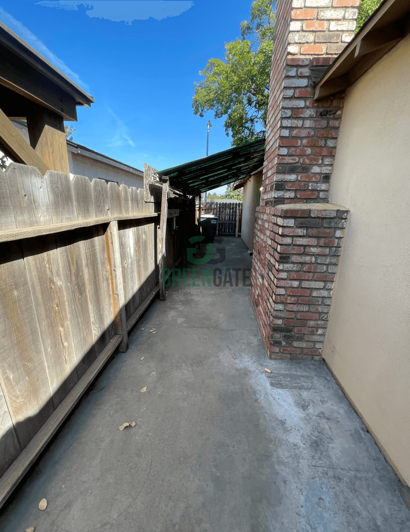 Modesto House: 1708 Castilla Way