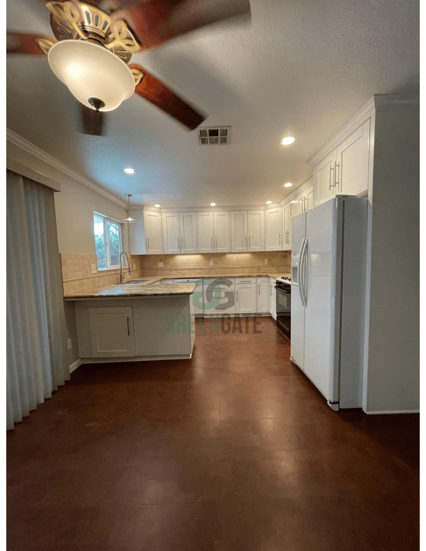 Modesto House: 533 Arrowhead Ct