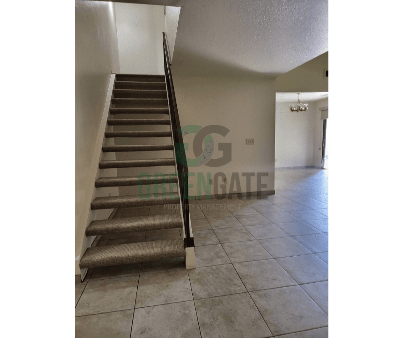 Modesto House: 2428 Woodvale Dr.