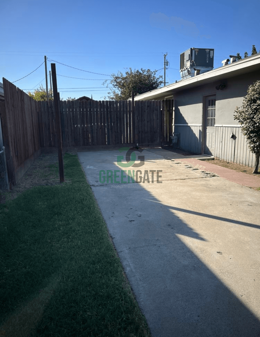 Ceres House: 2630 Magnolia St.