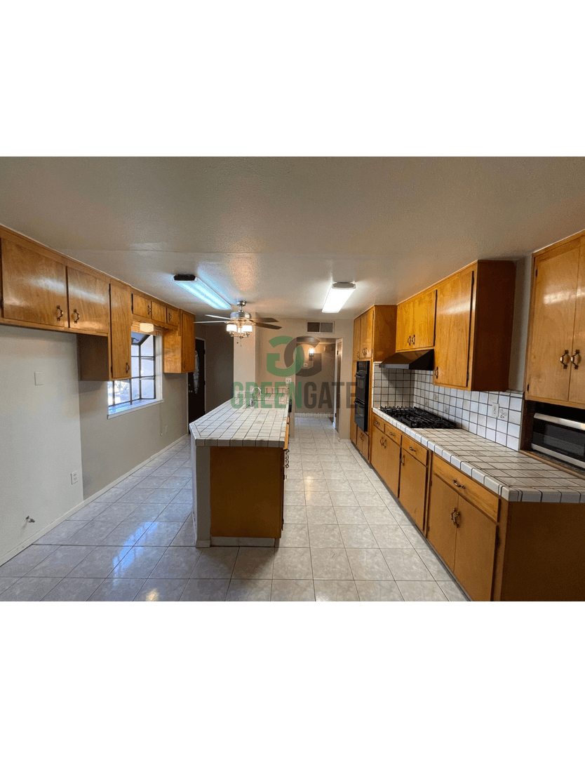 Modesto House: 1708 Castilla Way