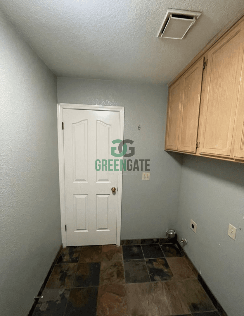 Modesto House: 3612 Justin Ct