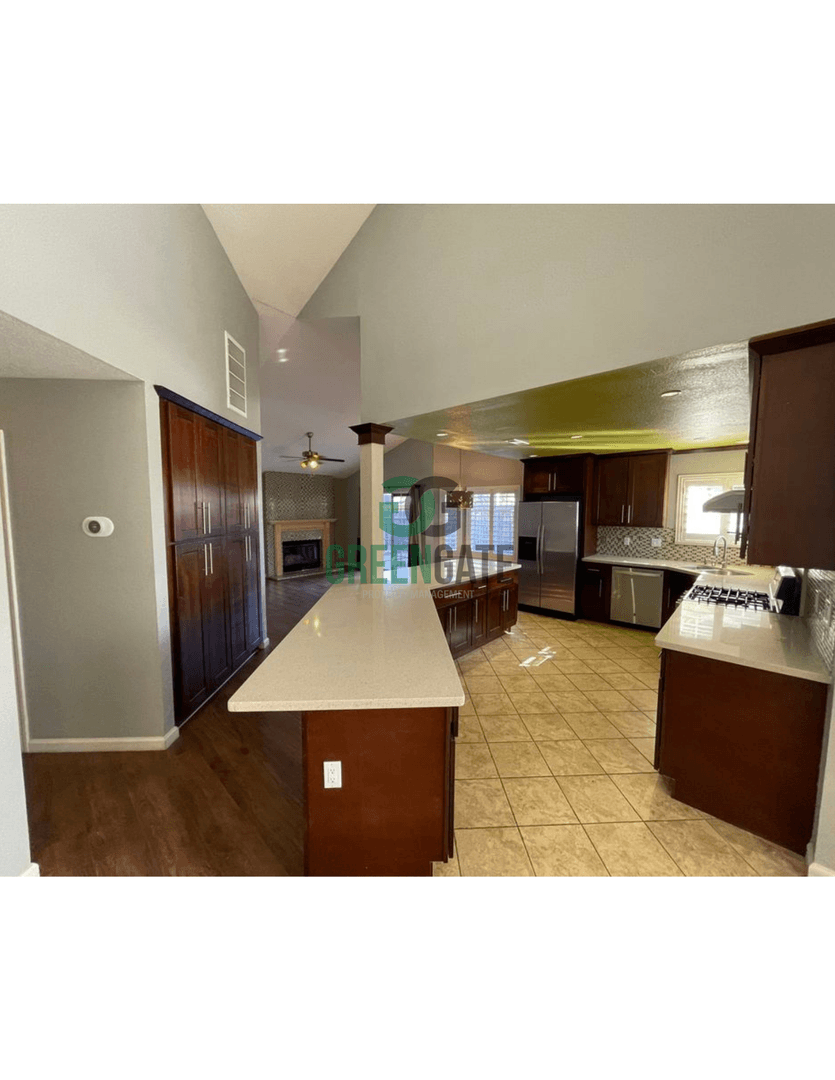 Modesto House: 3612 Justin Ct