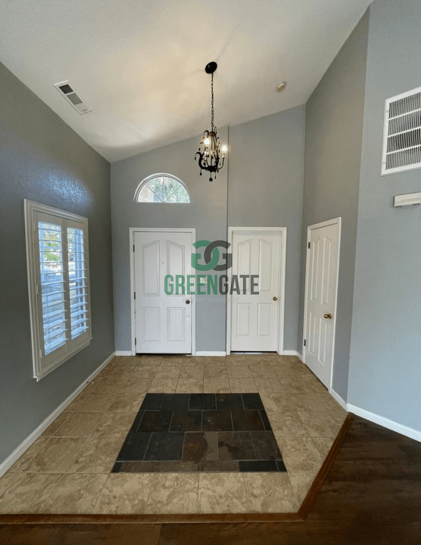 Modesto House: 3612 Justin Ct