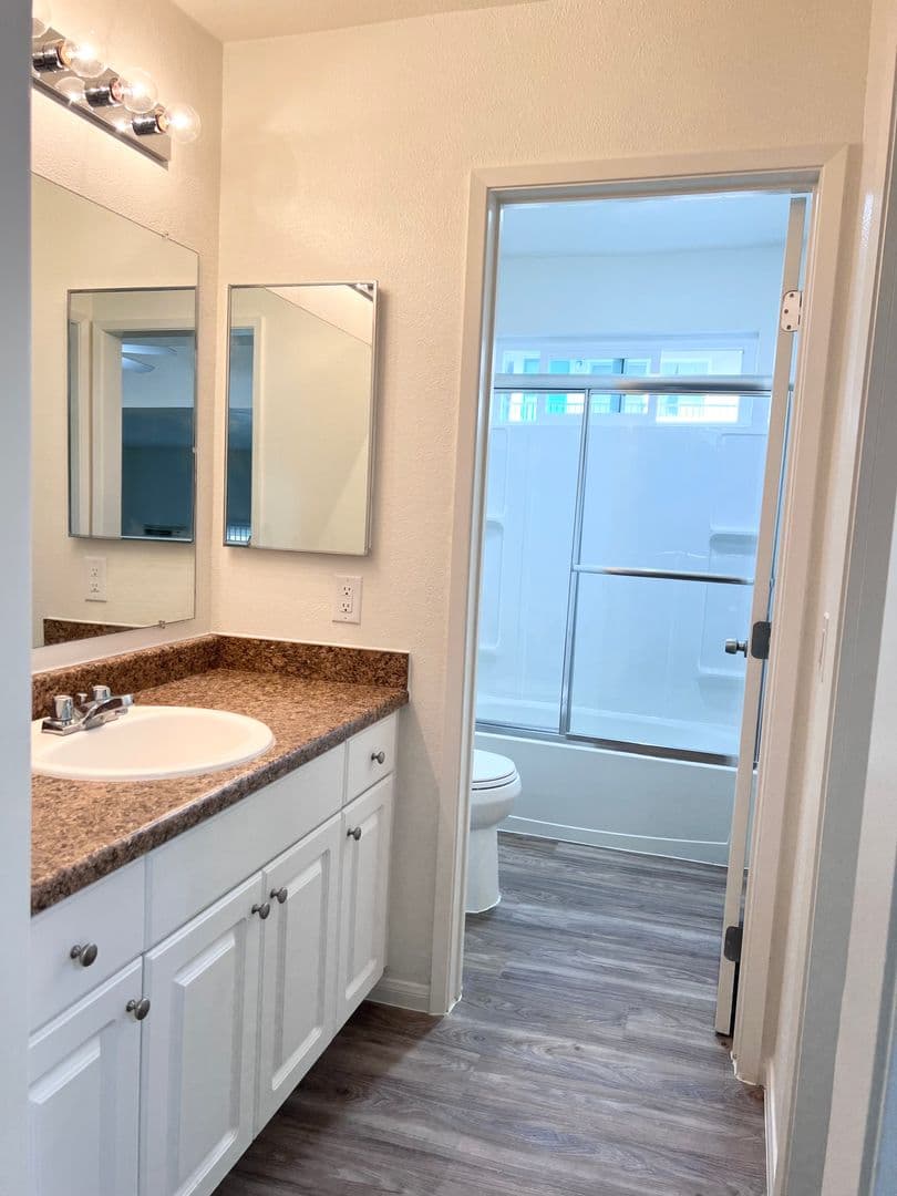 Escondido Apartment: 406-408 N. Hickory