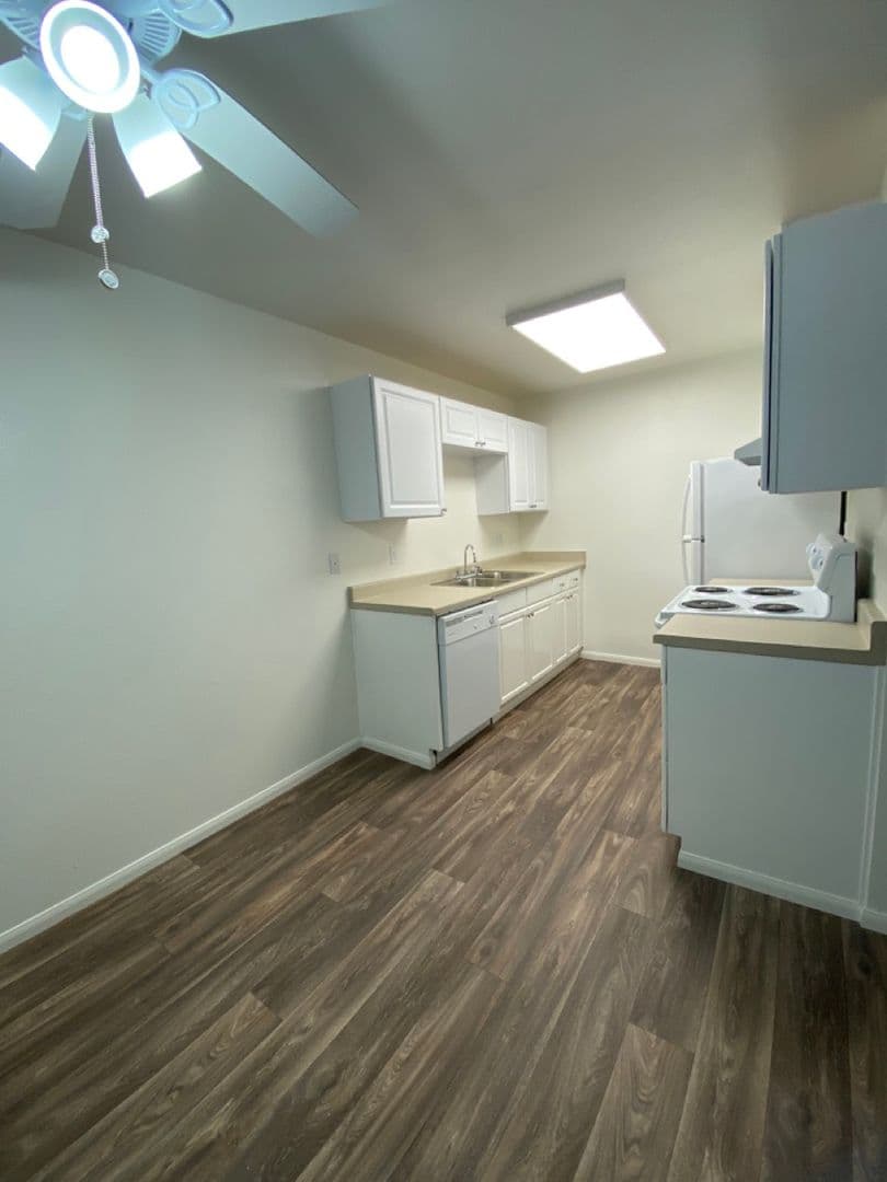 Escondido Apartment: 1404 N. Broadway