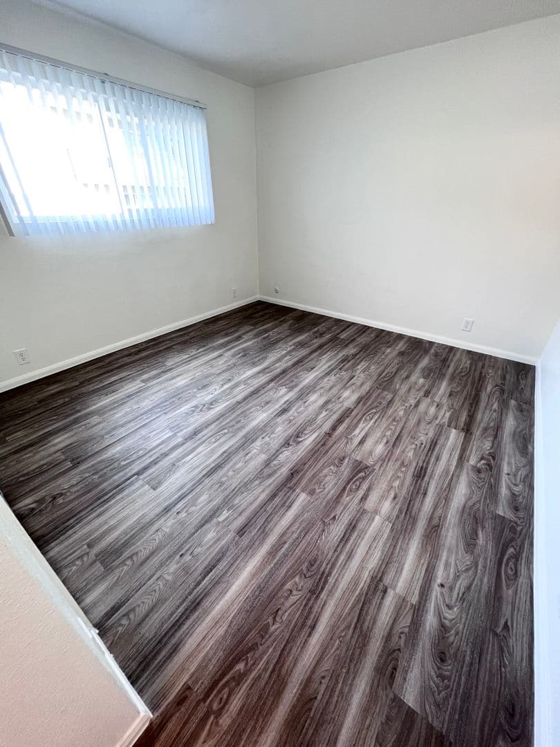 Escondido Apartment: 406-408 N. Hickory