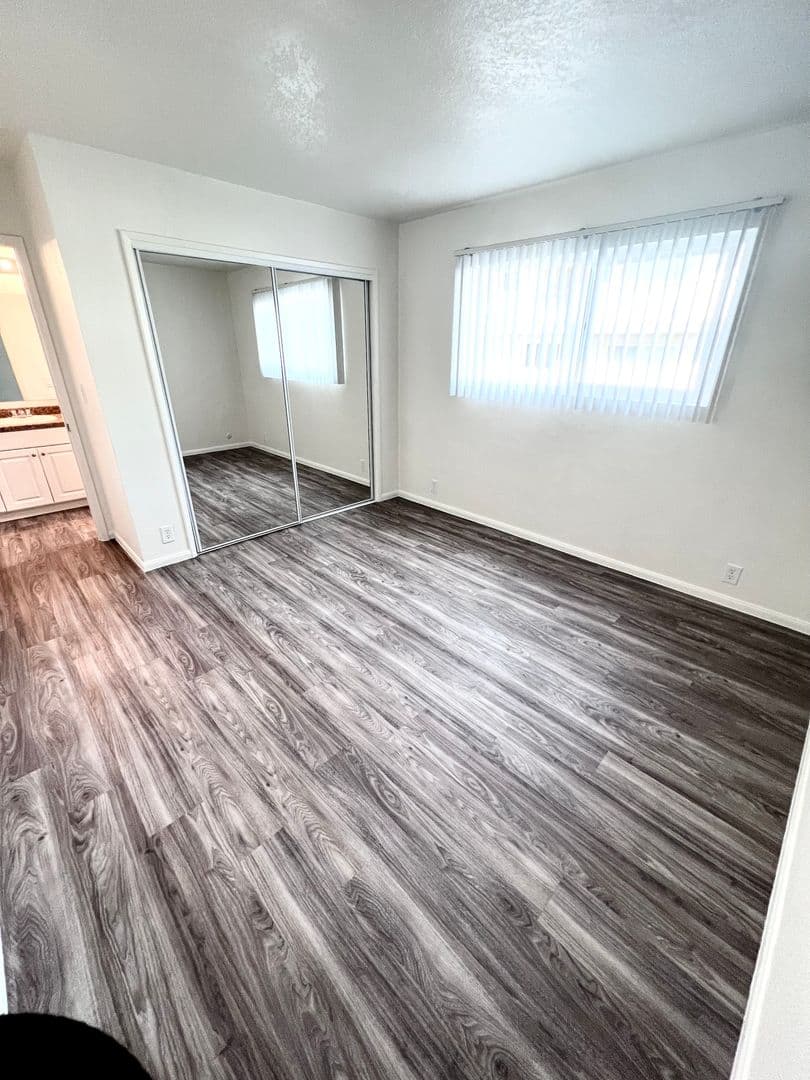 Escondido Apartment: 406-408 N. Hickory