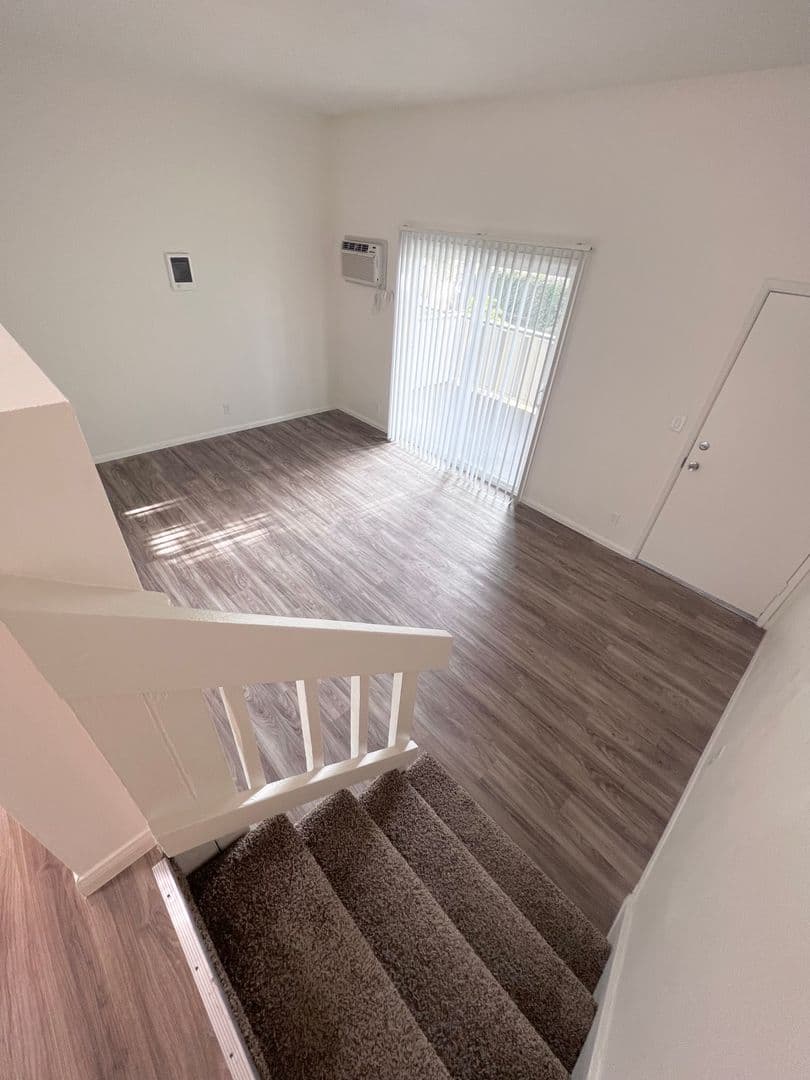 Escondido Apartment: 406-408 N. Hickory