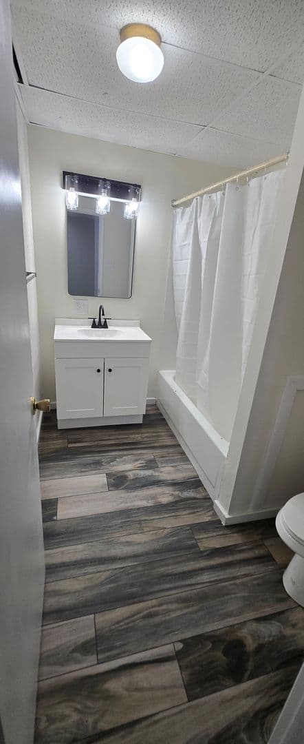 Frackville Apartment: 300 W Frack St
