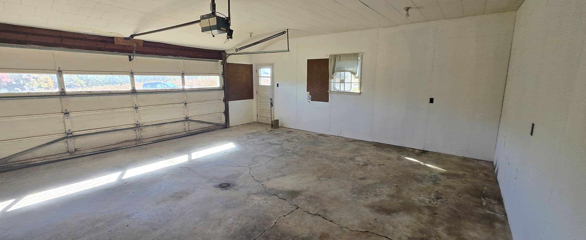 Schuylkill Haven House: 415 Schuylkill Mountain Road