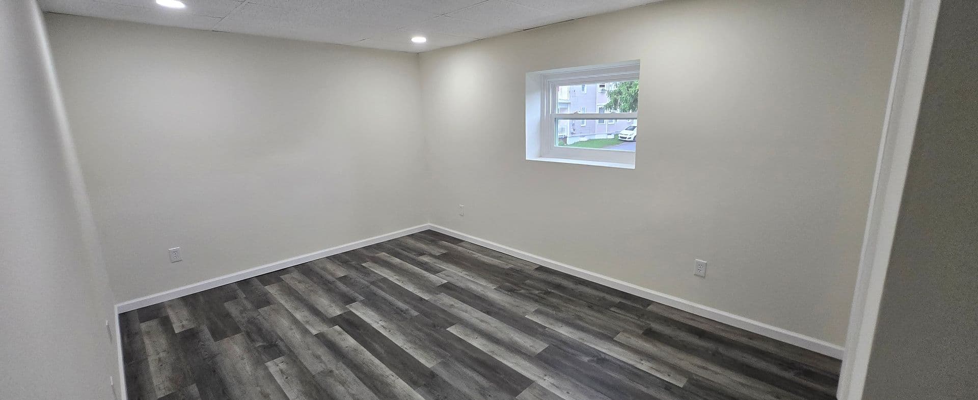 Frackville Apartment: 300 W Frack St
