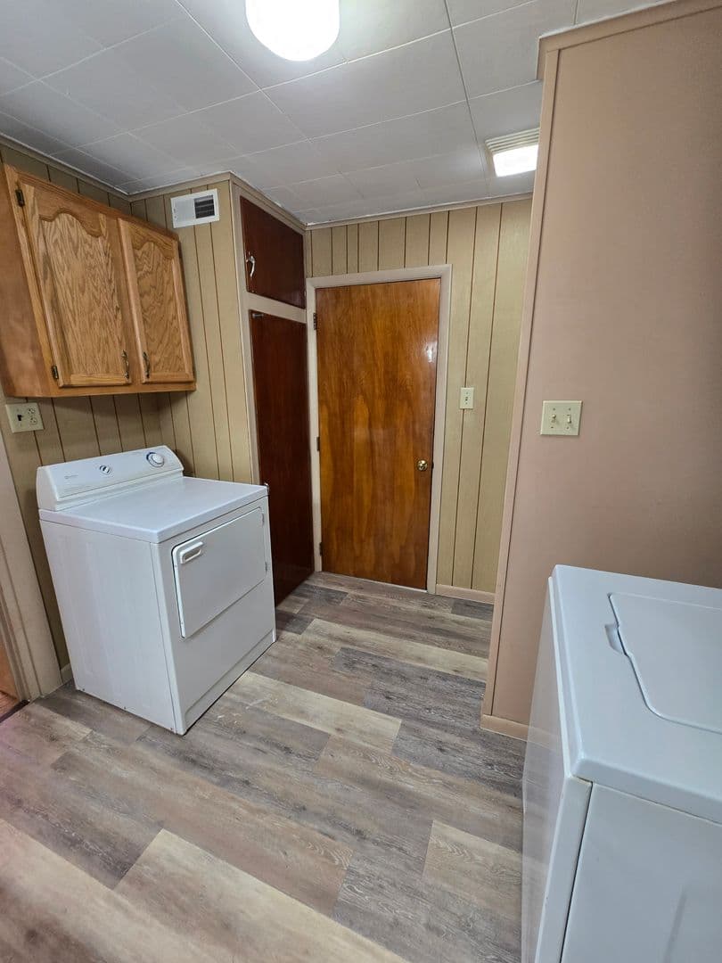 Hamburg Apartment: 320 State St A