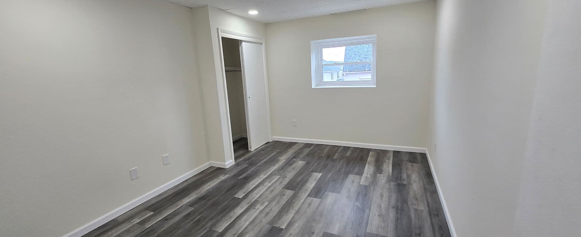 Frackville Apartment: 300 W Frack St