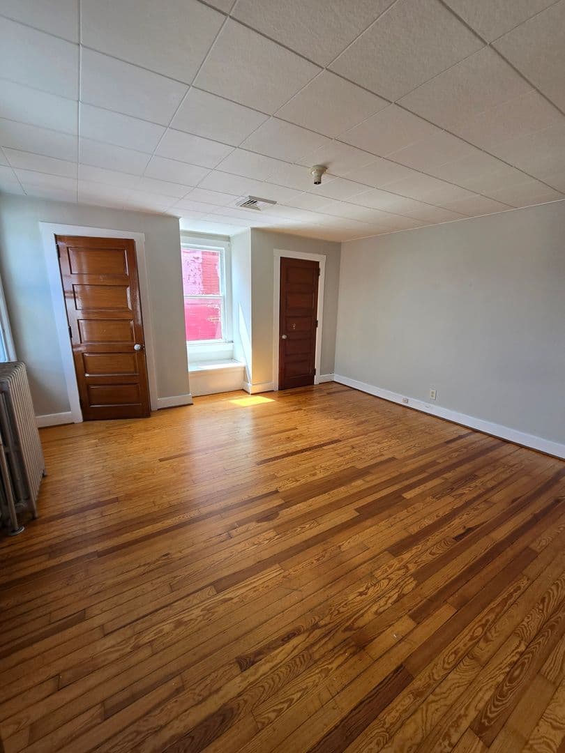 Hamburg Apartment: 320 State St A