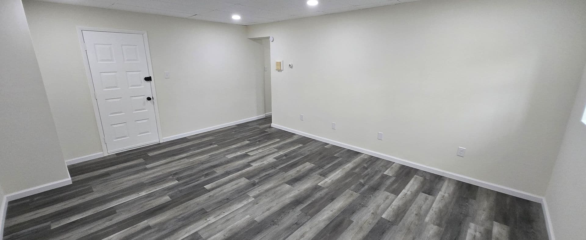 Frackville Apartment: 300 W Frack St