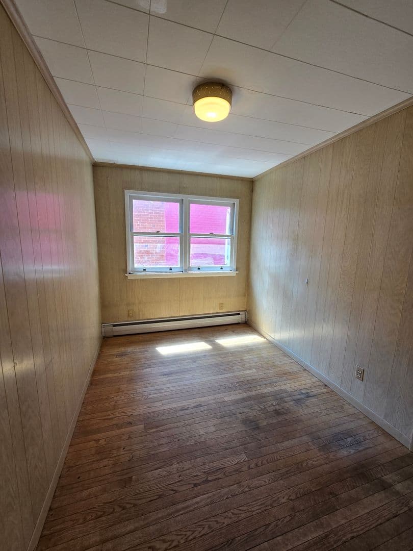 Hamburg Apartment: 320 State St A